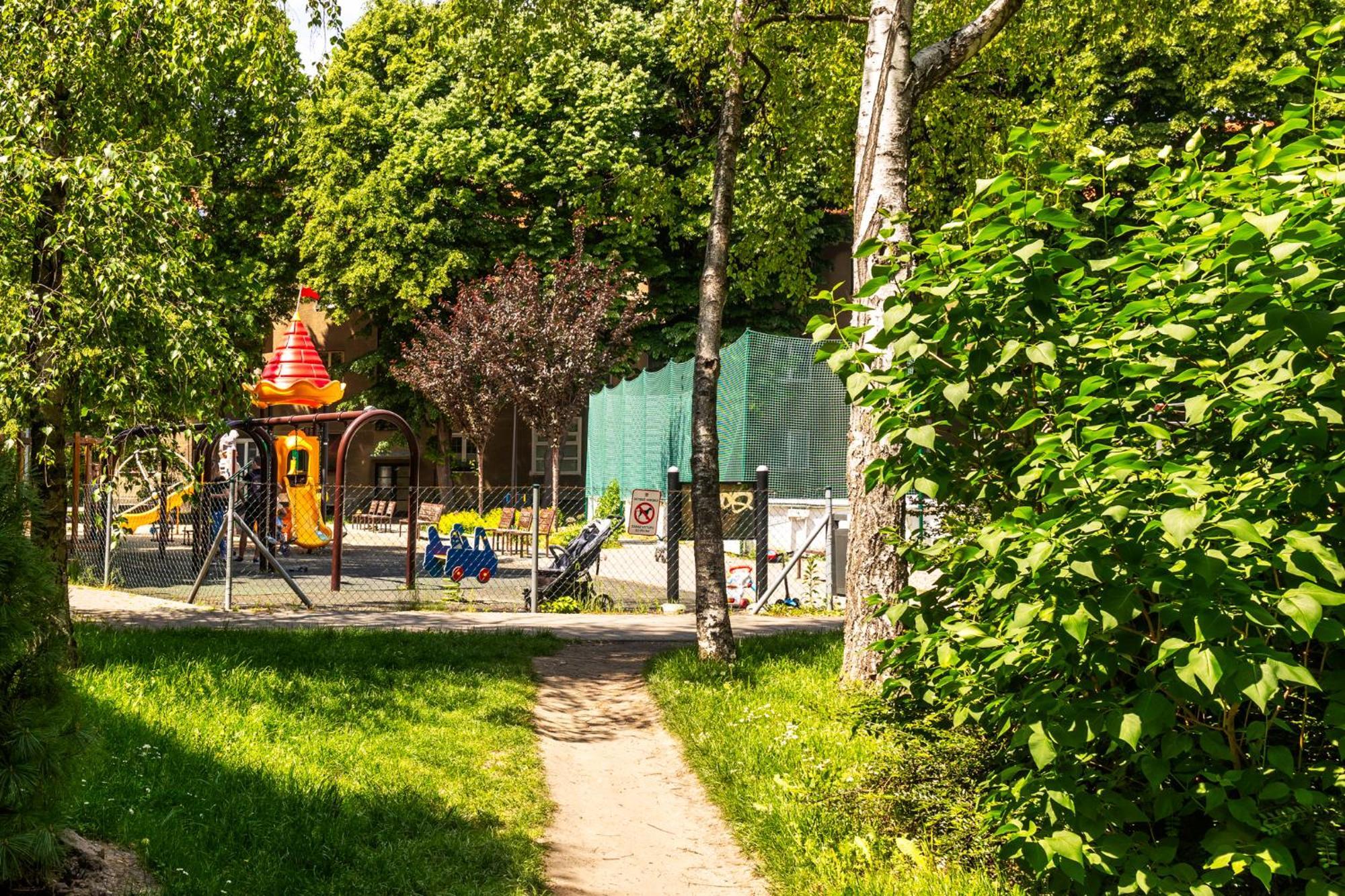 Quiet Apartment In New City Center, Nivy Μπρατισλάβα Εξωτερικό φωτογραφία